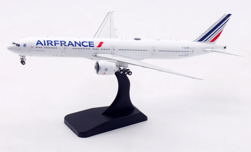 AV4380 | Aviation 400 | Boeing 777-300ER Air France F-GZNE New logo, Larger, With winged seahorse at front