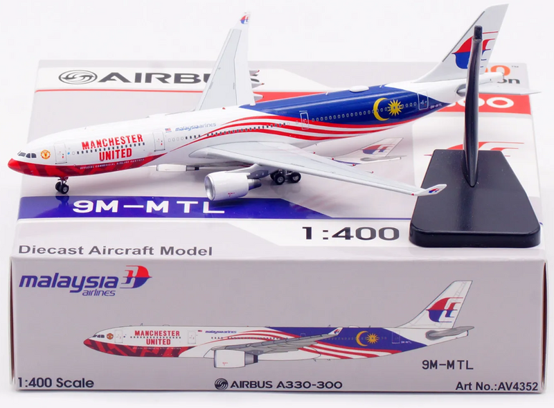 AV4352 | Aviation 400 | Airbus A330-300 Malaysia Airlines 9M-MTL “Manchester United FC”