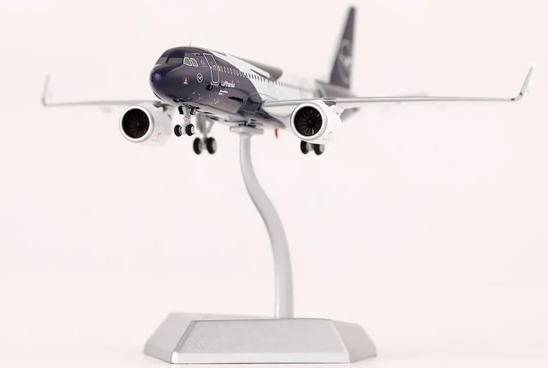 A420701 | HX Models 1:400 | Airbus A320neo Lufthansa D-AING 100th Anniversary