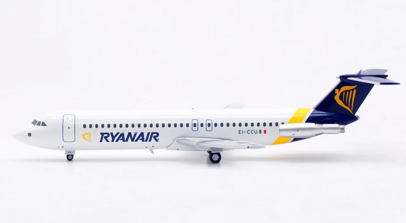 B-111-RYAN-CU | Blue Box 1:200 | Ryanair BAC 111-531FS One-Eleven EI-CCU with stand