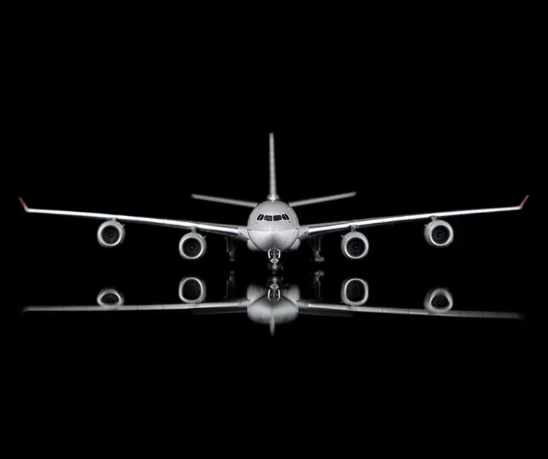 YY34612 | YY Wings 1:400 | Airbus A340‑600 Qatar Airways A7-AGA | is due September 2026