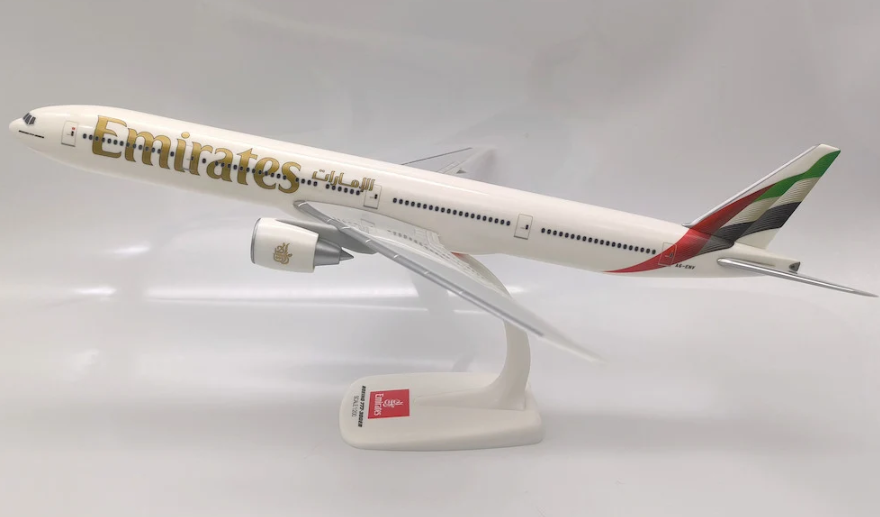 PP-289370 | PPC Plastic Snap-fit 1:200 | Boeing 777-300 Emirates A6-ENV