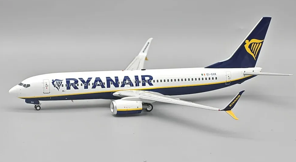 JF-737-8-025L | JFox 1:200 | Boeing 737-8AS(WL) Ryanair EI-GXK | is due August 2026