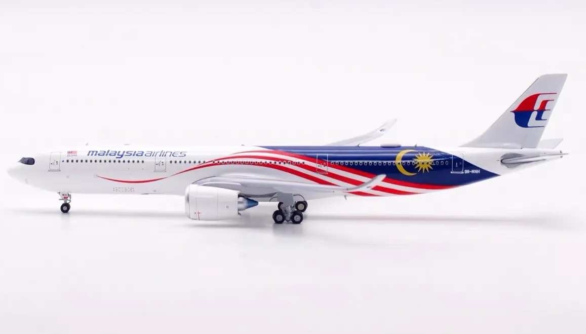 AV4406 | Aviation 400 | Airbus A330-941 Malaysia Airlines 9M-MNH | is due November 2025