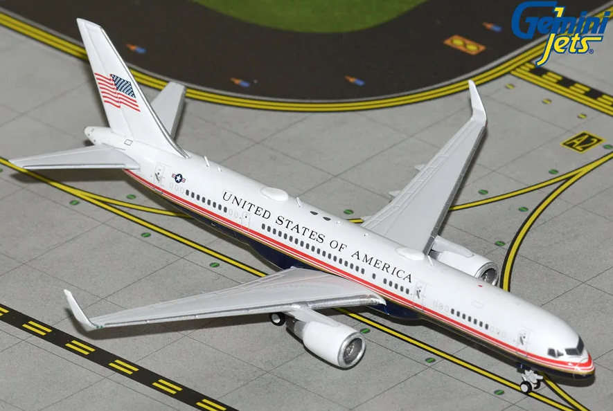 GJAFO2434 | GeminiJets 1:400 | Boeing 757-200 (C-32A) USAF 99-0003