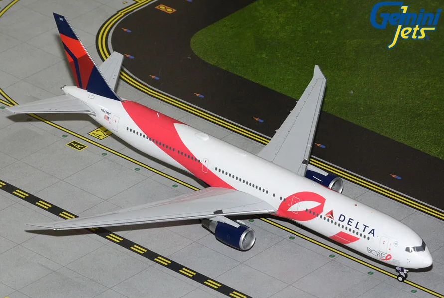 G2DAL1446 | GeminiJets 1:200 | Boeing 767-400ER Delta Air Lines N845MH Breast Cancer Research Foundation