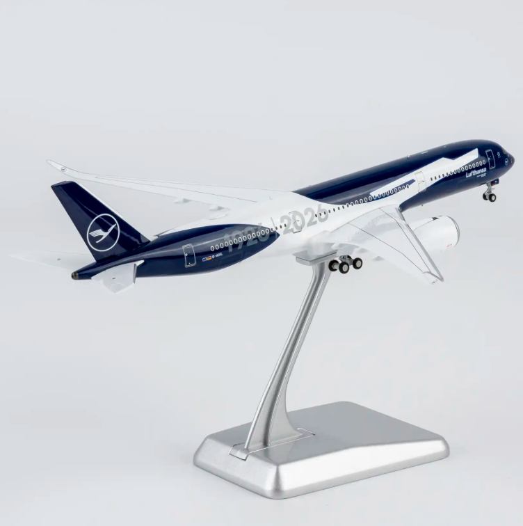 NG39130 | NG Models 1:400 | Airbus A350-900 Lufthansa D-AIXL (100 Years Anniversary) ULTIMATE
