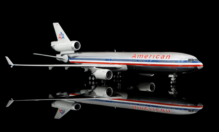 L2226 | SQ Wings 1:200 | McDonnell Douglas MD-11 American Airlines N1754 | is due June 2026