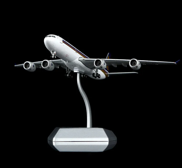 A530110 | HX Models 1:400 | Airbus A340‑500  Singapore Airlines 9V-SGA Leadership | is due September 2026