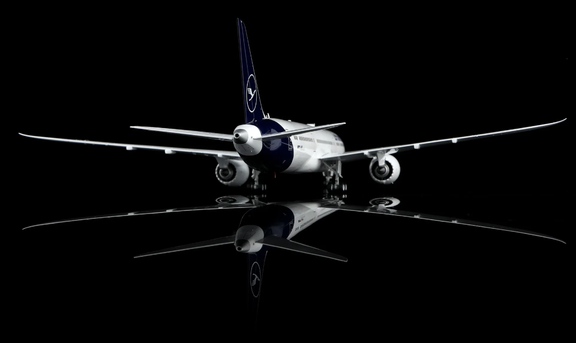 L2278 | SQ Wings 1:200 | Boeing 787-9 Lufthansa D-ABPF | is due July 2026