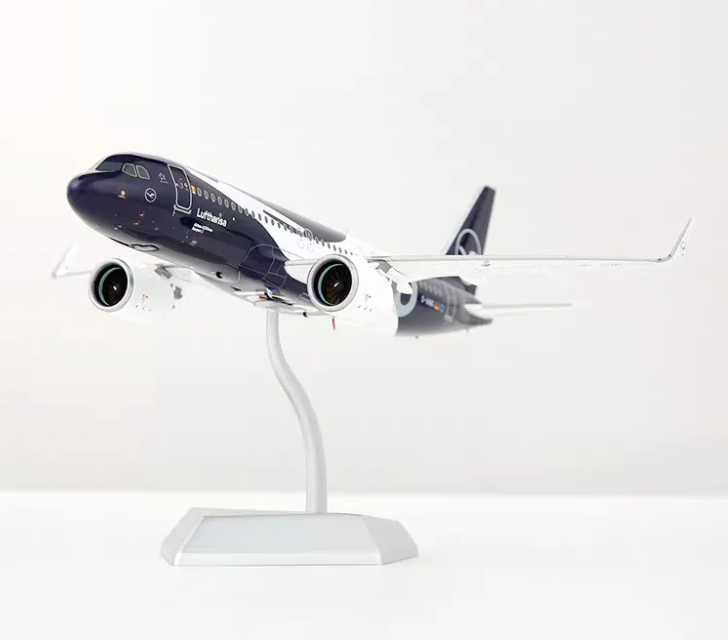 L2343 | SQ Wings 1:200 | Airbus A320neo Lufthansa D-AIND 100years | is due April 2026