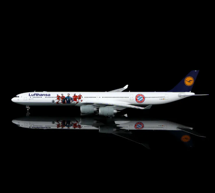 L2281 | SQ Wings 1:200 | Airbus 340-600 Lufthansa D-AIHK FC Bayern München special colours