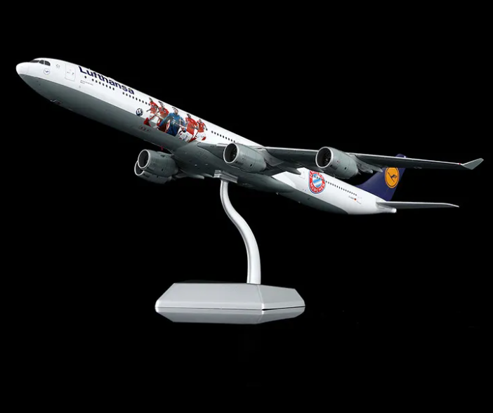 L2281 | SQ Wings 1:200 | Airbus 340-600 Lufthansa D-AIHK FC Bayern München special colours