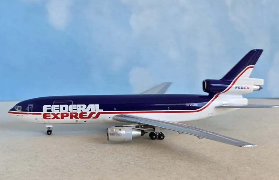 AC411569 | Aero Classics 1:400 | McDonnell Douglas DC‑10‑10F FedEx Express N306FE | is due September 2026