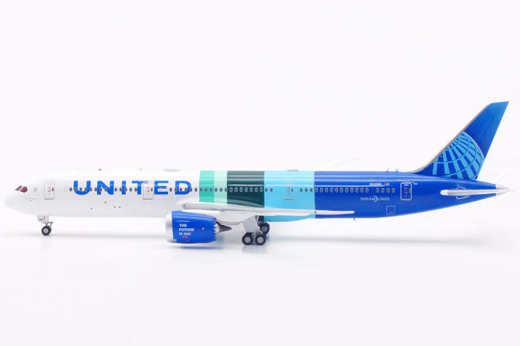 AV4404 | Aviation 400 | Boeing 787-9 Dreamliner United Airlines N24988 (detachable gear) | is due May 2026