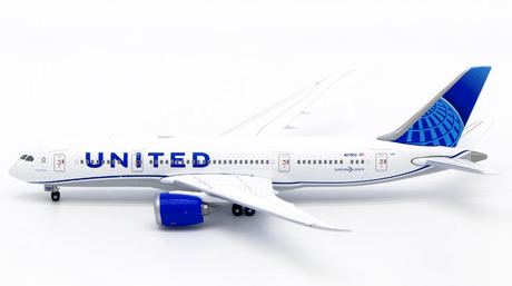 Boeing 787-8 aircraft model in United Airlines livery at 1:500 scale.