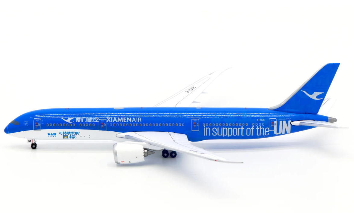 Boeing 787-9 Xiamen Air die-cast model airplane in 1:500 scale by Aether Models