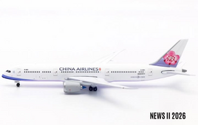 White and blue Boeing 787-9 Dreamliner die-cast model aircraft from Aether Models.