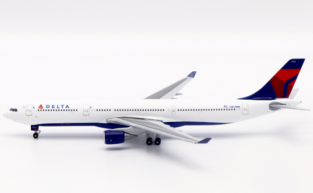 Aether Models 1:500 scale Airbus A330-300 Delta Air Lines die-cast aircraft model.