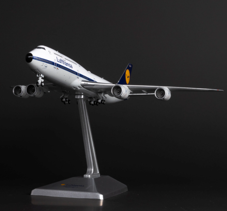 D03 | YY Wings 1:400 | Boeing 747‑8 Lufthansa D-ABYT Retro | is due October 2026