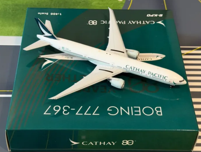 PH04704 | Phoenix 1:400 |  Boeing 777‑300ER Cathay Pacific  B-KPO | is due June 2026