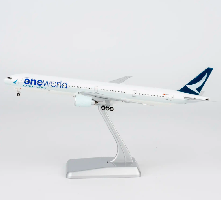 NG73102 | NG Models 1:400 | Boeing 777-300ER Cathay Pacific B-KQI (oneworld; Luxurious packaging) (with stand)