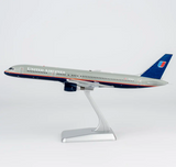 NG42060 | NG Models 1:200 | Boeing 757-200 United Airlines (blue tulip livery; without winglets; with Oscars trophy decal behind flight deck(both sides)) (with stand)