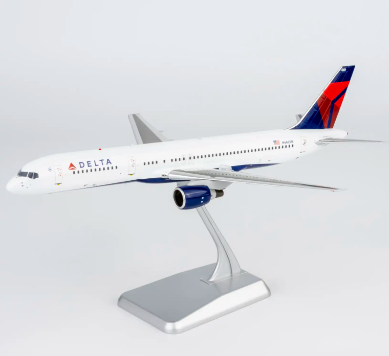 NG42058 | NG Models 1:200 | Boeing 757-200 Delta Air Lines N669DN (without winglets) (with stand)