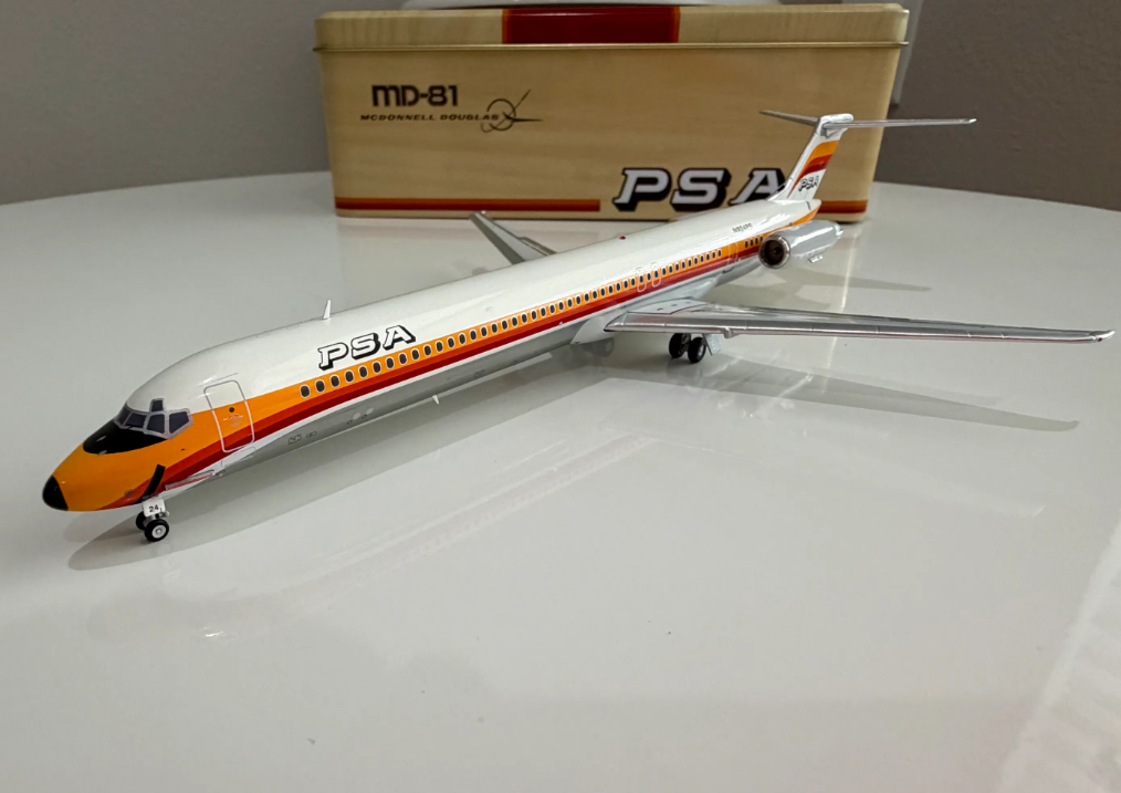 JX024-2-008 | Jet-x 1:200 | McDonnell Douglas MD-83 PSA N924PS "Polished" | is due December 2026
