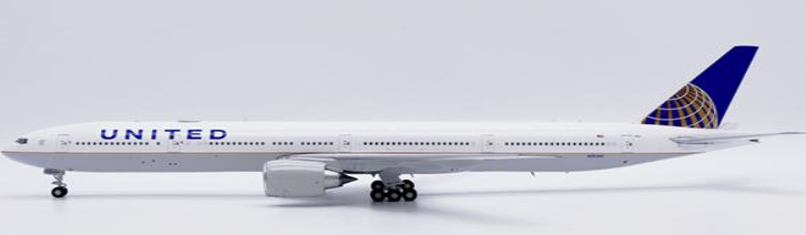 XX20422 | JC Wings 1:200 | Boeing 777-300ER United Airlines OC N2534U