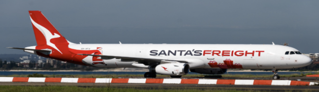 XX40613 | JC Wings 1:400 | Airbus A321(P2F) Qantas Freight Santa's Freight VH-XF4