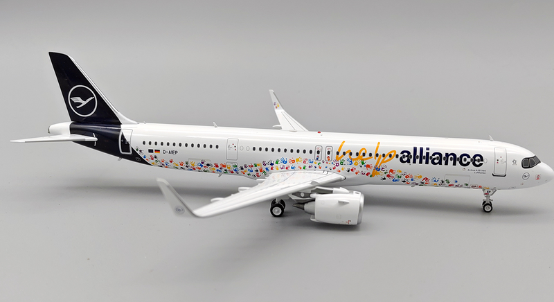 JF-A321-054 | JFox 1:200 | Airbus A321-271NX Lufthansa D-AIEP | is due July 2025