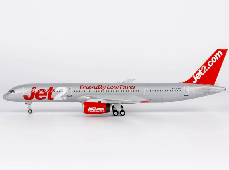NG42054 | NG Models 1:200 | Boeing 757-200 Jet2 G-LSAG (with stand)