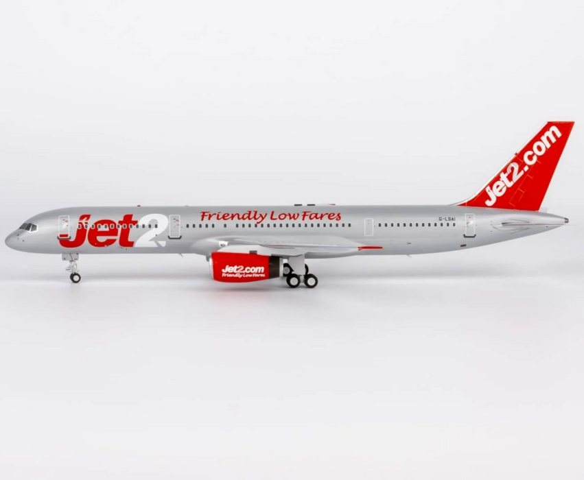 NG42052 | NG Models 1:200 | Boeing 757-200 Jet2 G-LSAI (with stand)