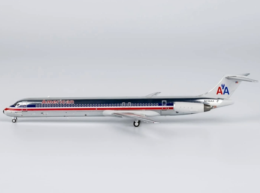 NG83008 | NG Models 1:400 | MD-82 American Airlines N236AA (black nosecone)