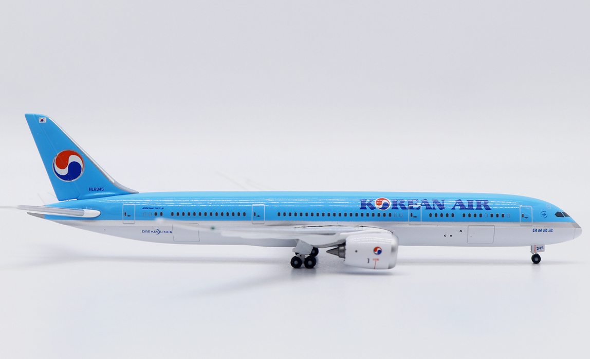 KAL125102 | Aether Model 1:500 | Boeing 787-9 Dreamliner, Korean Air HL8345 | is due September 2025