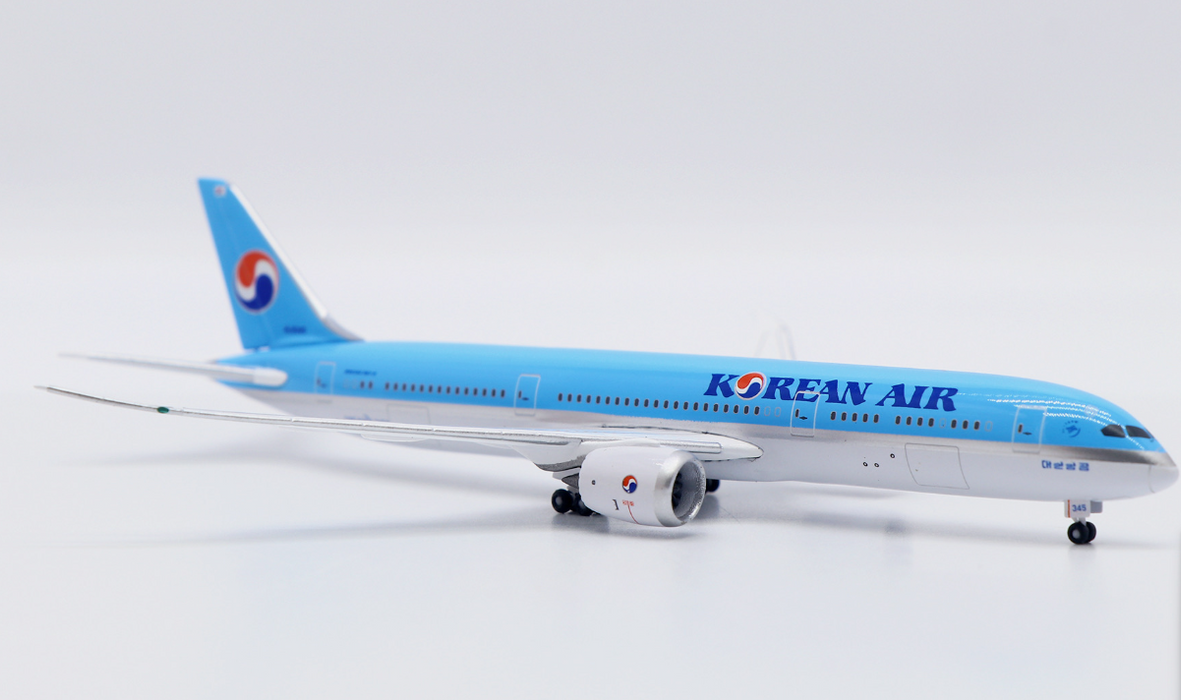 KAL125102 | Aether Model 1:500 | Boeing 787-9 Dreamliner, Korean Air HL8345 | is due September 2025