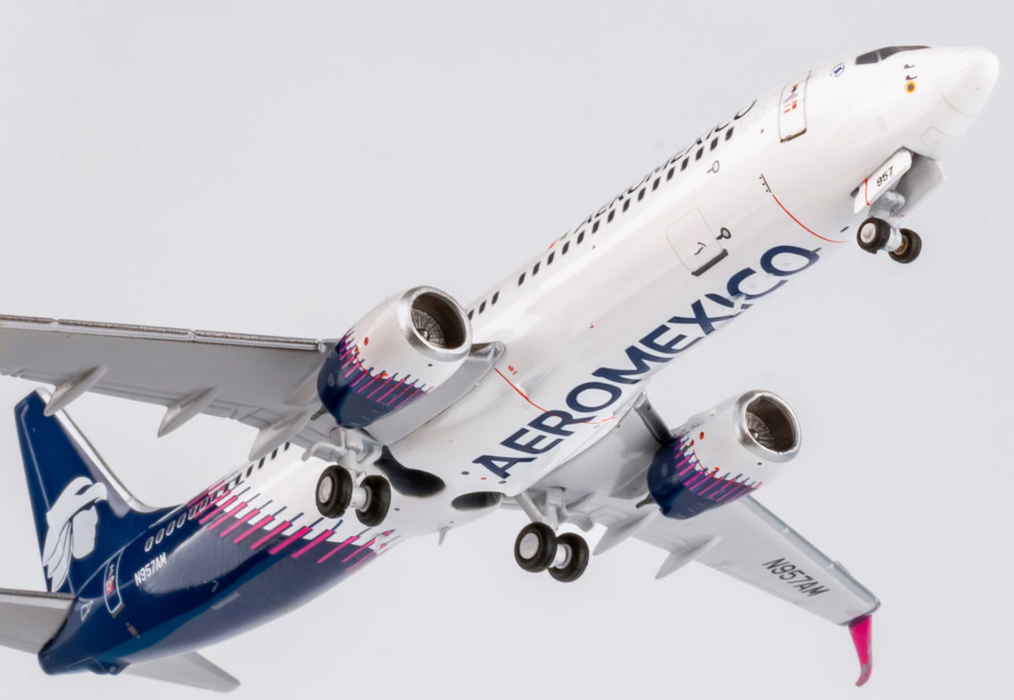 NG58247 | NG Models 1:400 | Aeromexico 737-800/w N957AM (new paint with scimitar winglets)
