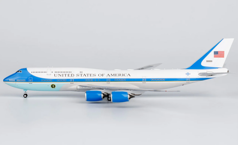 NG78040 | NG Models 1:400 | United States - US Air Force (USAF) VC-25B (747-8) 30000 (classics version)