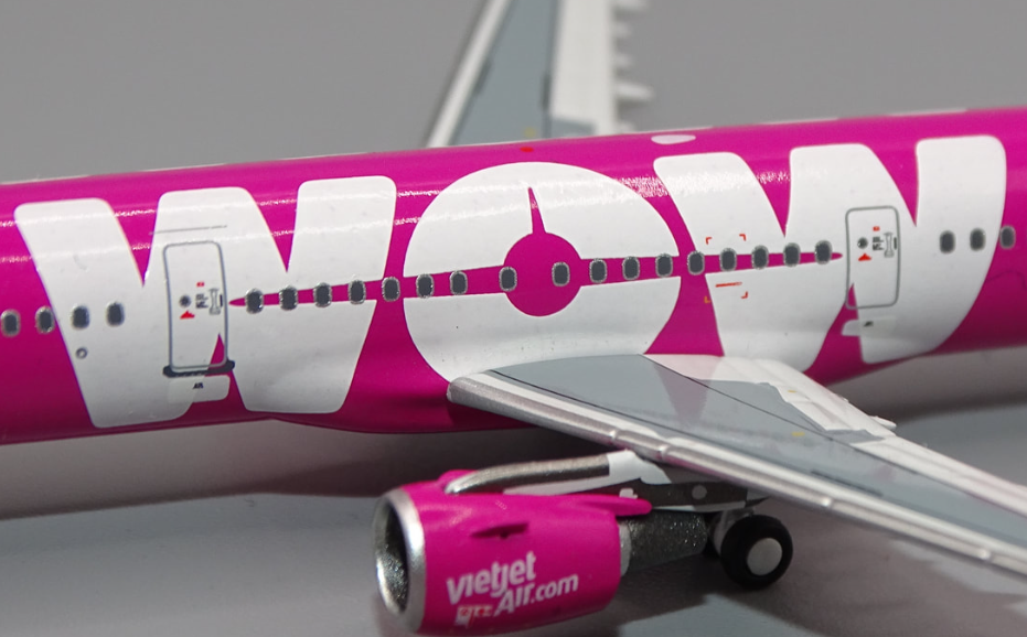 32117 | Panda Models 1:400 | Airbus A321-200 | Thai Vietjet HS-VKM | is due October 2025