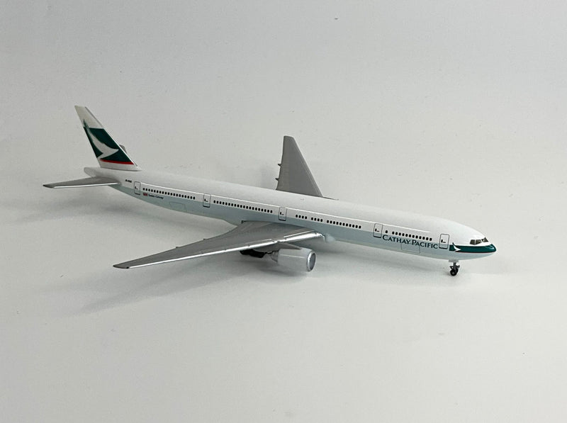 Herpa Wings 1:500 | Boeing 777-300 Cathay Pacific REG: B-HNE