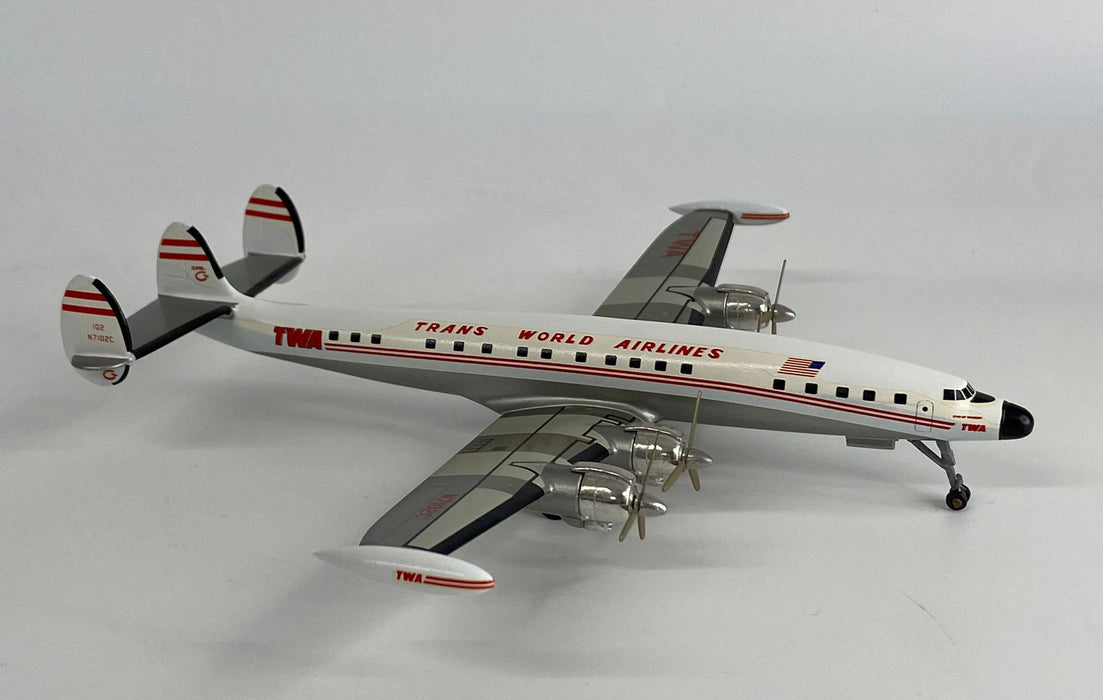 CA3C | Western Models UK 1:200 | LOCKHEED L-1049G SUPER CONSTELLATION (T.W.A.) 102 N7102C