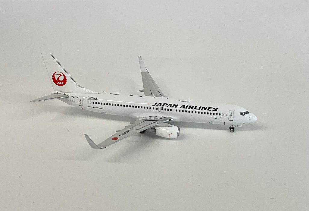 PH04643 | Phoenix 1:400 | Boeing 737-800 Japan Airlines JA317J