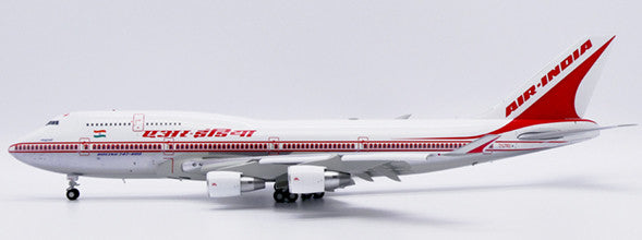 XX20202A | JC Wings 1:200 | Boeing 747-400 Air India Polished Reg: VT-ESO Flaps Down