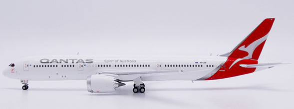 XX40367A | JC Wings 1:400 | Boeing 787-9 Qantas VH-ZNF (flaps down) | is due March 2025