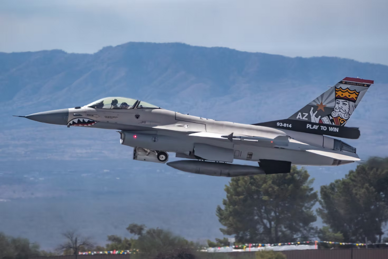 HA38070 | Hobby Master Military 1:72 | F-16V Play to Win 93-0814, 21st Sqn., Luke AFB, 2025 | is due November 2025