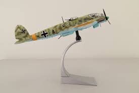 AA33702 | Corgi 1:72 | Heinkel HE111 H-6 - Gefechtsveerband Kuhlmey Immola, Finland, July 1944