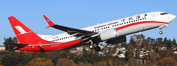 LH2180 | JC Wings 1:200 | Boeing 737 MAX 8 Shanghai Airlines B-1382 (with stand)
