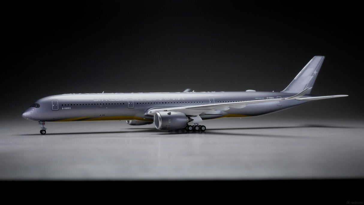 NG57045 | NG Models 1:400 | Airbus A350‑1000 Starlux Airlines B-58553 Airsorayama Silver Luxurious packaging) (with stand)