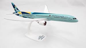 Boeing 787-10 Etihad Airways Greenliner 1:200 die-cast metal model airplane.